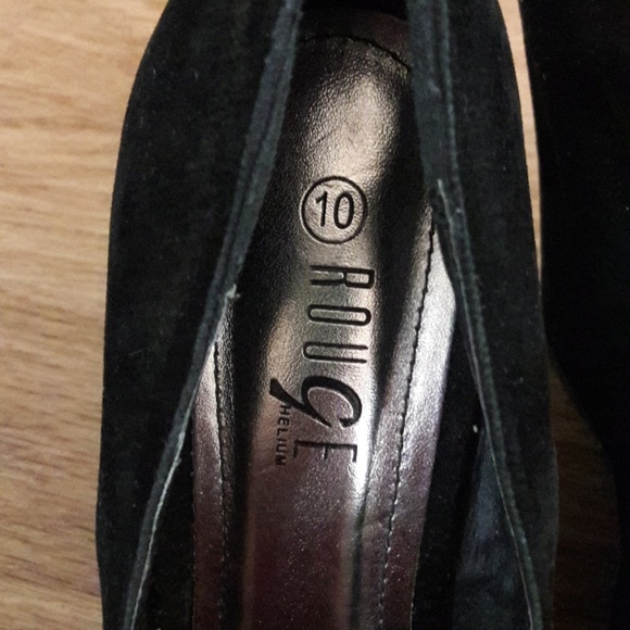 Shoes - Picture 3 of 3